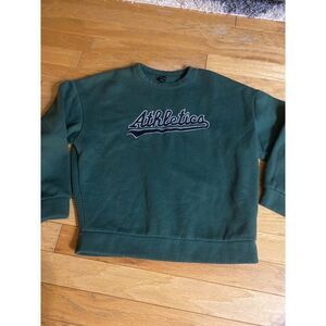 Dazy women's green soft embroidered Athletics crew neck pullover sweater size M
